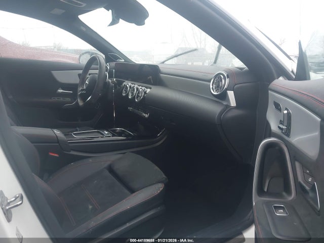 Продаж на аукціоні авто 2024 Mercedes-benz Cla 250 Coupe 4matic, vin: W1K5J4HB0RN472818, номер лоту: 44189688