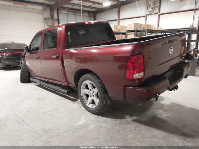 3C6RR7KT1JG158610 RAM 1500 Express 4x4 5&#039;7 Box