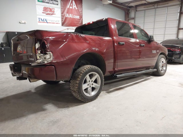 3C6RR7KT1JG158610 RAM 1500 Express 4x4 5&#039;7 Box
