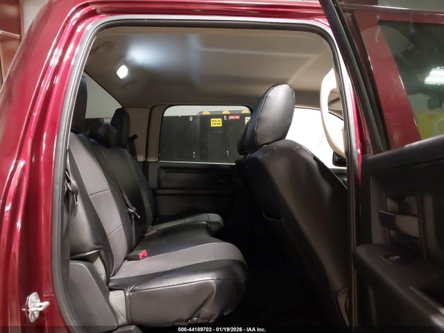 3C6RR7KT1JG158610 RAM 1500 Express 4x4 5&#039;7 Box