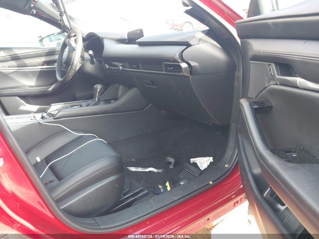 JM1BPAKM8S1791028 Mazda Mazda3 2.5 S Select Sport