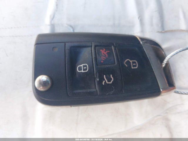 2020 VOLKSWAGEN GOLF GTI 3VW6T7AU2LM009549 Photo 10