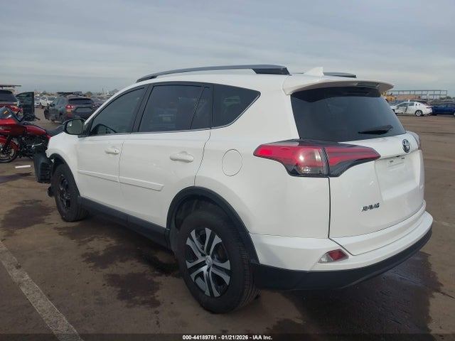 JTMZFREV7JJ172682 Toyota RAV4 LE