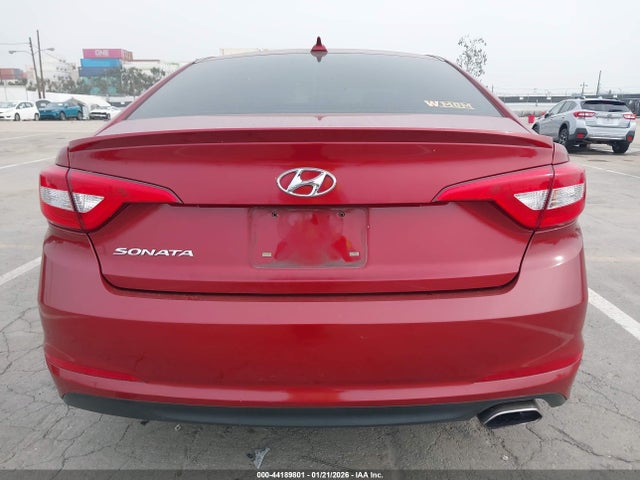 Hyundai SONATA SE 2015 5NPE24AF6FH020565 Image 16