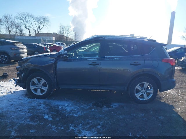 Toyota Rav4 Xle 2014 JTMWFREV3EJ002084 Image 14