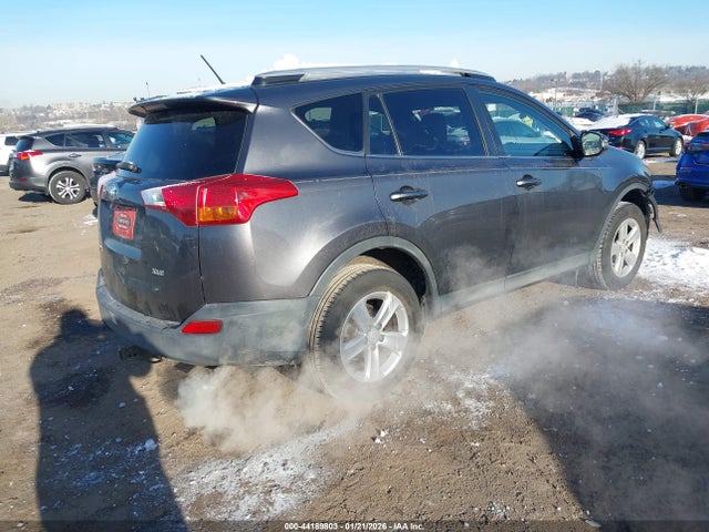 Toyota Rav4 Xle 2014 JTMWFREV3EJ002084 Image 4
