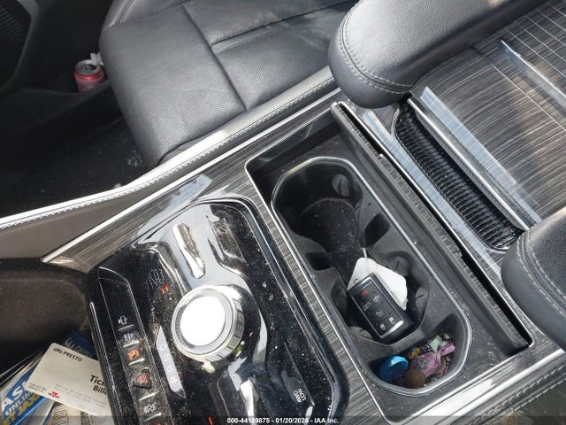 1C4SJVDT4NS139003 Jeep Wagoneer Series Iii
