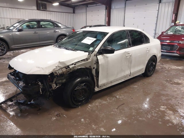 44189878 :رقم المزاد ، 3VWB17AJ2GM393185 vin ، 2016 Volkswagen Jetta 1.8t Sport مزاد بيع