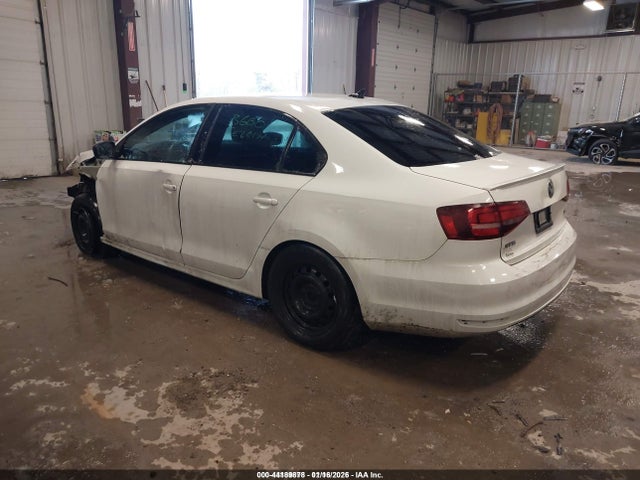 44189878 :رقم المزاد ، 3VWB17AJ2GM393185 vin ، 2016 Volkswagen Jetta 1.8t Sport مزاد بيع