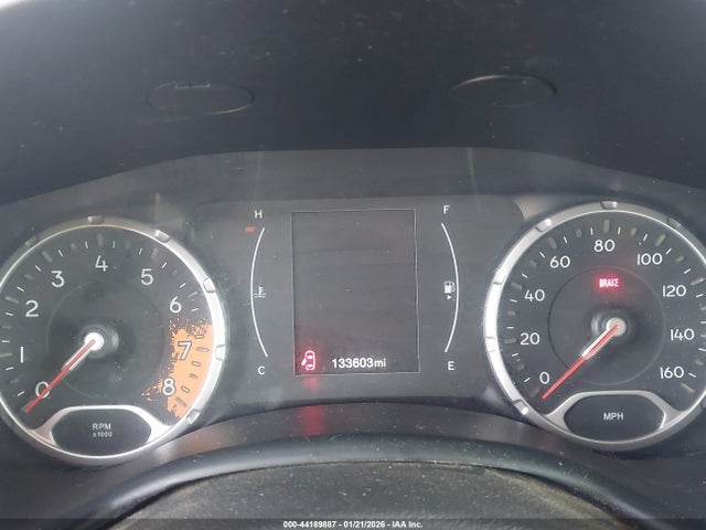 ZACCJABT1FPB21324 Jeep Renegade Latitude