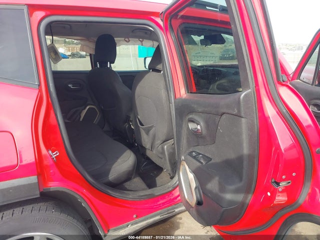 ZACCJABT1FPB21324 Jeep Renegade Latitude