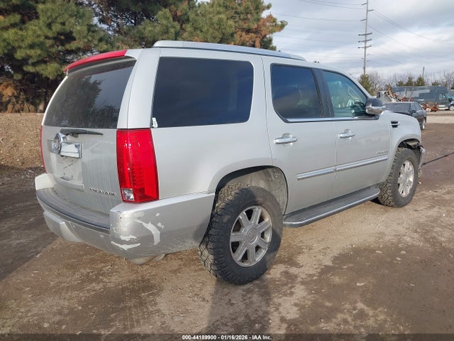 2011 CADILLAC ESCALADE 1GYS4AEF5BR318026 Photo 3