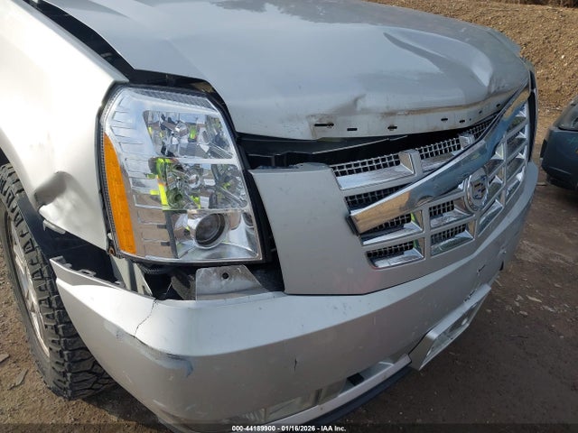 2011 CADILLAC ESCALADE 1GYS4AEF5BR318026 Photo 5
