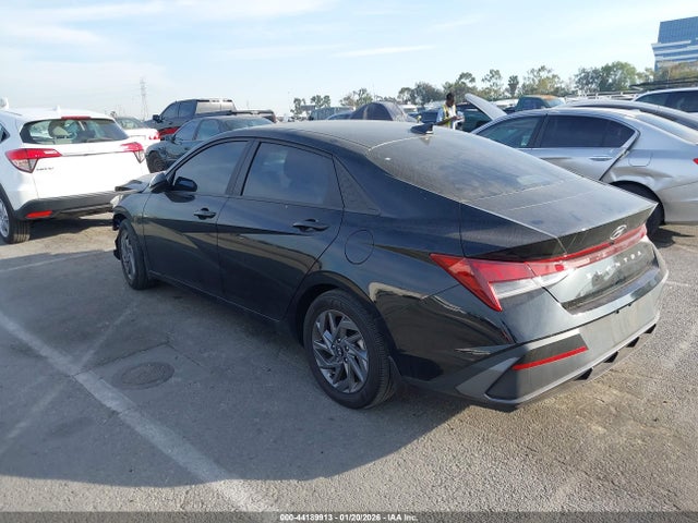 KMHLM4DGXRU709004 Hyundai ELANTRA SEL
