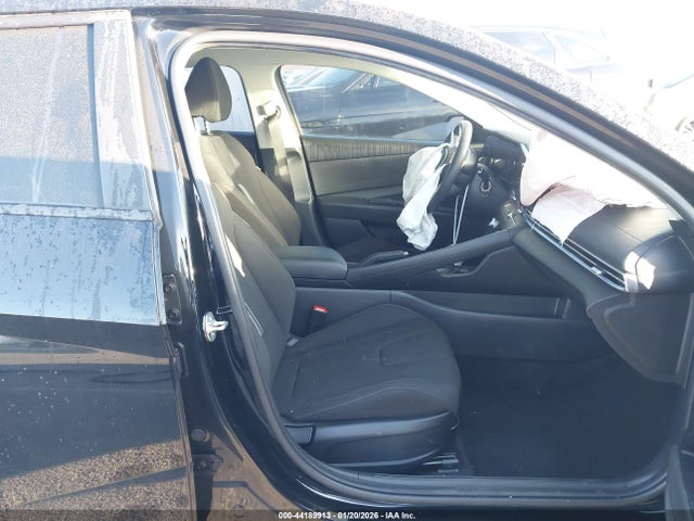 KMHLM4DGXRU709004 Hyundai ELANTRA SEL
