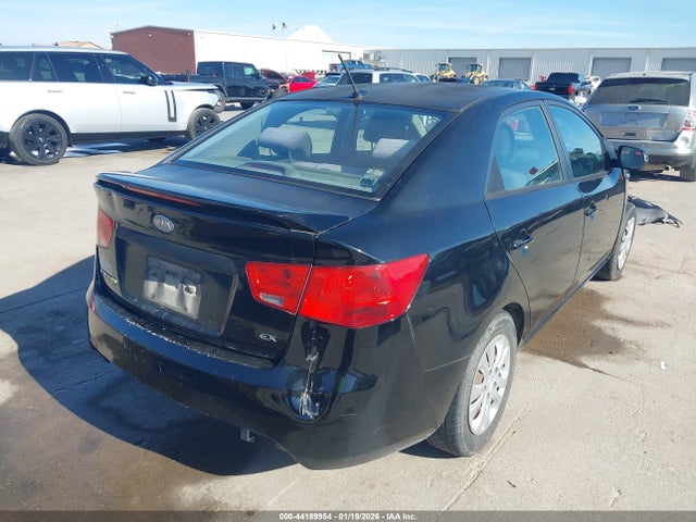 2013 KIA FORTE KNAFU4A27D5672472 Photo 3