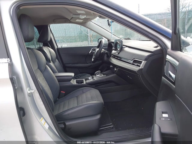 2022 MITSUBISHI OUTLANDER JA4J3UA89NZ087661 Photo 4