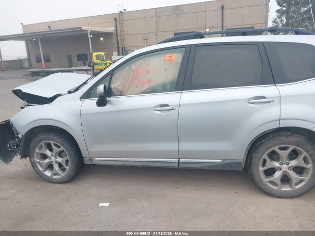 Subaru Forester 2.5i Touring 2015 JF2SJAWC7FH517868 Image 14
