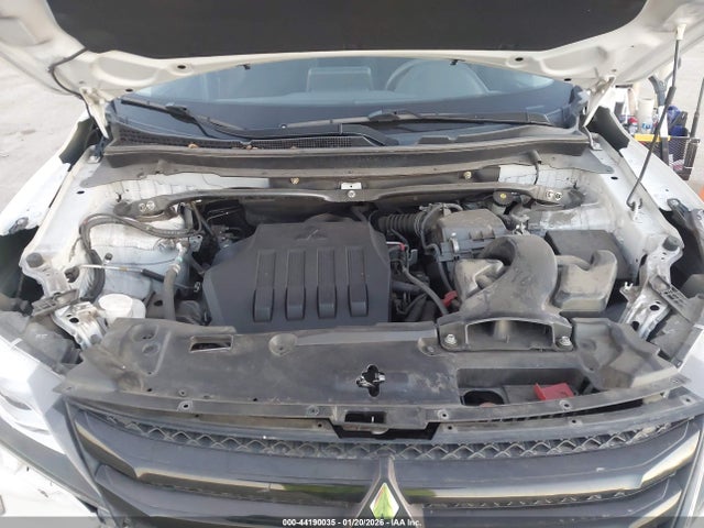 2018 MITSUBISHI ECLIPSE CROSS JA4AT4AA2JZ063117 Photo 9