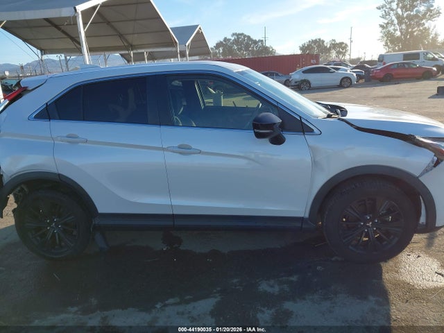 Mitsubishi Eclipse Cross Le 2018 JA4AT4AA2JZ063117 Image 13