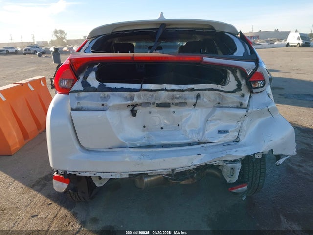 Mitsubishi Eclipse Cross Le 2018 JA4AT4AA2JZ063117 Image 16