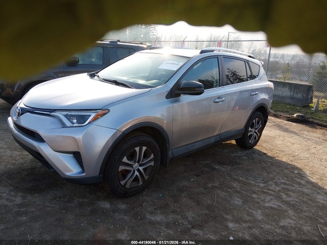 Toyota RAV4 LE 2016 2T3BFREV9GW524432 Image 2