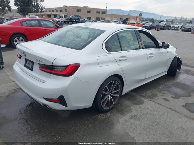 2022 BMW 3 SERIES 3MW5P9J00N8C69839 Photo 3