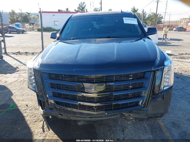 1GYS3BKJ2FR227013 Cadillac Escalade Luxury