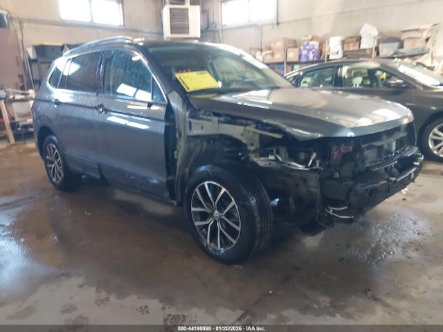 2019 VOLKSWAGEN TIGUAN 3VV2B7AX7KM102646