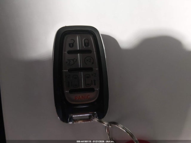 2020 CHRYSLER PACIFICA 2C4RC1EG3LR102350 Photo 10
