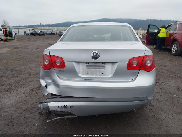 Продажа на аукционе авто 2006 Volkswagen Jetta 2.5, vin: 3VWRG71K86M689414, номер лота: 44190148