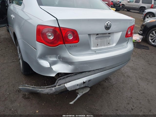 Продажа на аукционе авто 2006 Volkswagen Jetta 2.5, vin: 3VWRG71K86M689414, номер лота: 44190148
