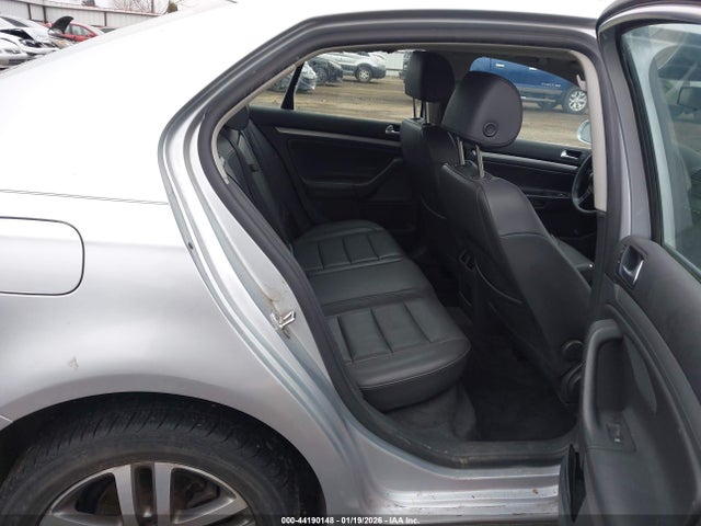 Продажа на аукционе авто 2006 Volkswagen Jetta 2.5, vin: 3VWRG71K86M689414, номер лота: 44190148