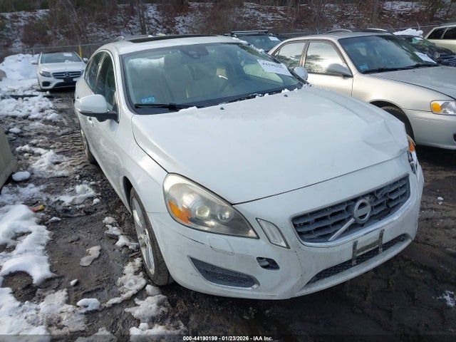 2012 VOLVO S60 YV1902FHXC2055252