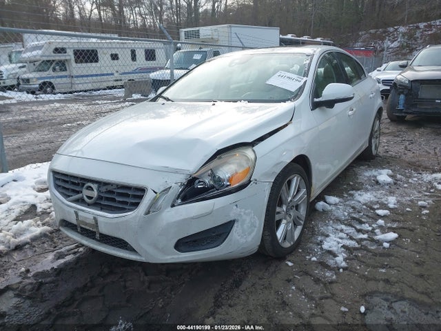2012 VOLVO S60 YV1902FHXC2055252 Photo 1