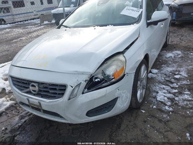 2012 VOLVO S60 YV1902FHXC2055252 Photo 5