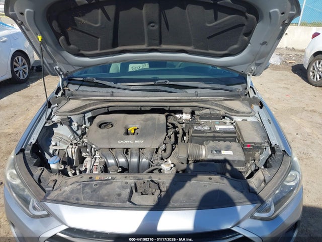Hyundai ELANTRA SE 2017 5NPD84LF6HH098497 Image 10