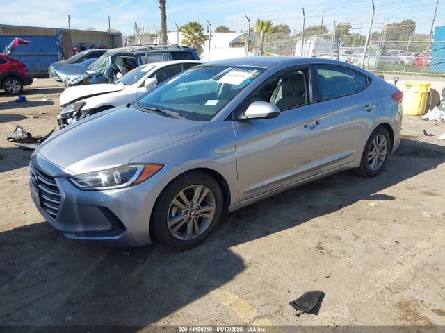 Hyundai ELANTRA SE 2017 5NPD84LF6HH098497 Image 2