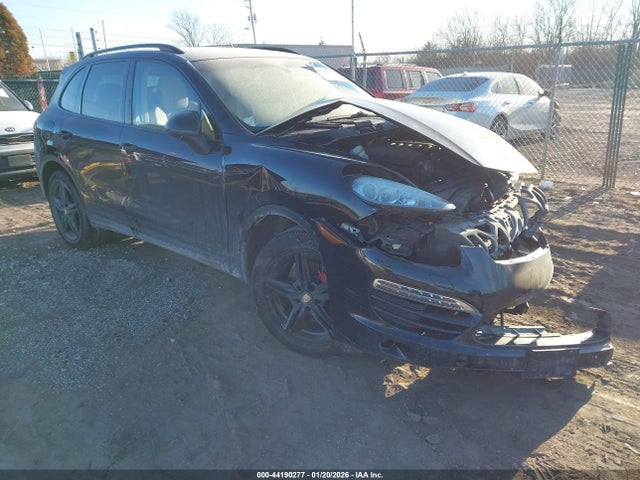 2014 PORSCHE CAYENNE WP1AA2A2XELA02999 Photo 0