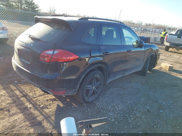 2014 PORSCHE CAYENNE WP1AA2A2XELA02999 Photo 3