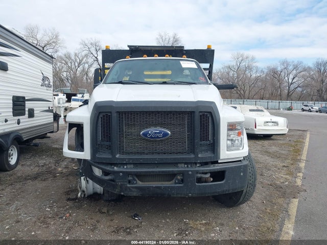 Ford F-650 Gas 2022 1FDNF6AN0NDF08062 Image 12