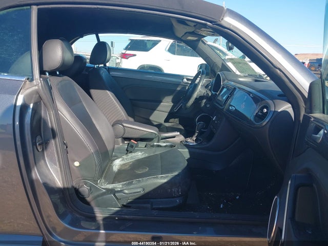 3VW517AT2EM823146 Volkswagen Beetle 1.8t