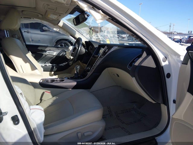 Продажа на аукционе авто 2017 Infiniti Q50 3.0t Signature Edition, vin: JN1EV7AR3HM839967, номер лота: 44190357