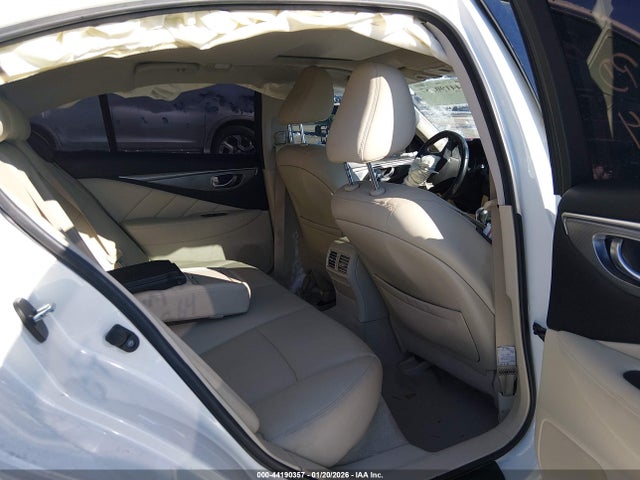 Продажа на аукционе авто 2017 Infiniti Q50 3.0t Signature Edition, vin: JN1EV7AR3HM839967, номер лота: 44190357