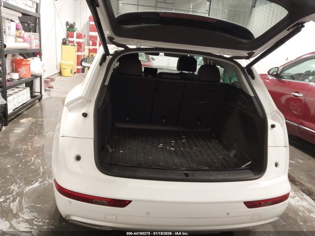 2018 Audi Q5 2.0t Premium/2.0t Tech Premium მანქანა იყიდება აუქციონზე, vin: WA1BNAFYXJ2011522, აუქციონის ნომერი: 44190375