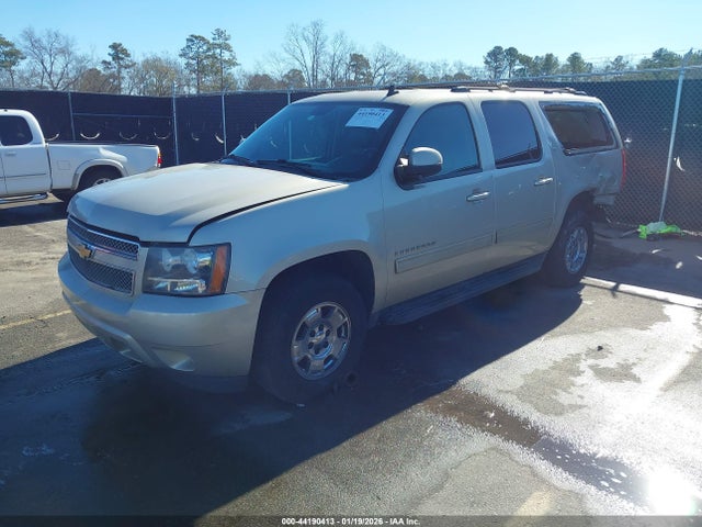 2013 Chevrolet Suburban 1500 Lt მანქანა იყიდება აუქციონზე, vin: 1GNSKJE77DR335246, აუქციონის ნომერი: 44190413