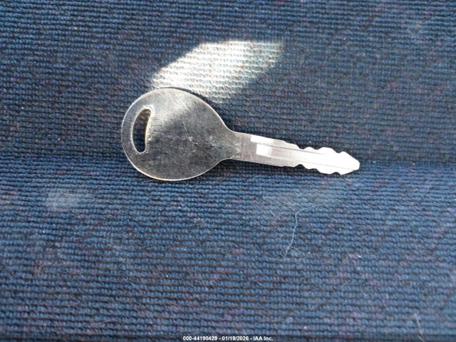 2002 CHRYSLER TOWN & COUNTRY 2C4GP44372R710785 Photo 10