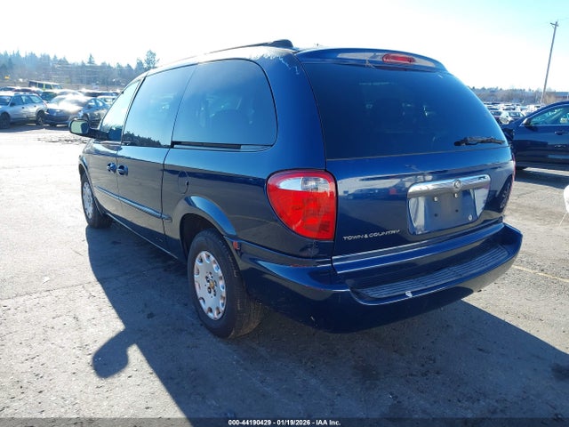 2002 CHRYSLER TOWN & COUNTRY 2C4GP44372R710785 Photo 2