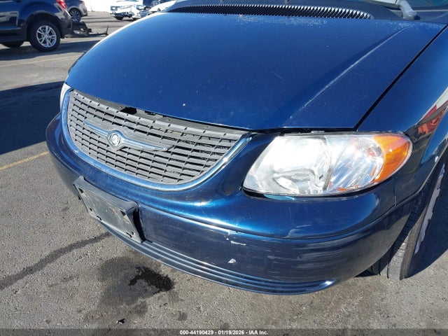 2002 CHRYSLER TOWN & COUNTRY 2C4GP44372R710785 Photo 5