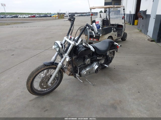 2011 HARLEY-DAVIDSON FXDC 1HD1GV435BC326698 Photo 1